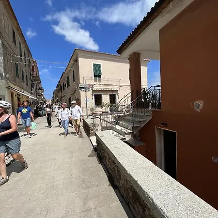 Casa Vacanze Isola D' Elba Capoliveri La Finestra Nel Blu Exterior photo